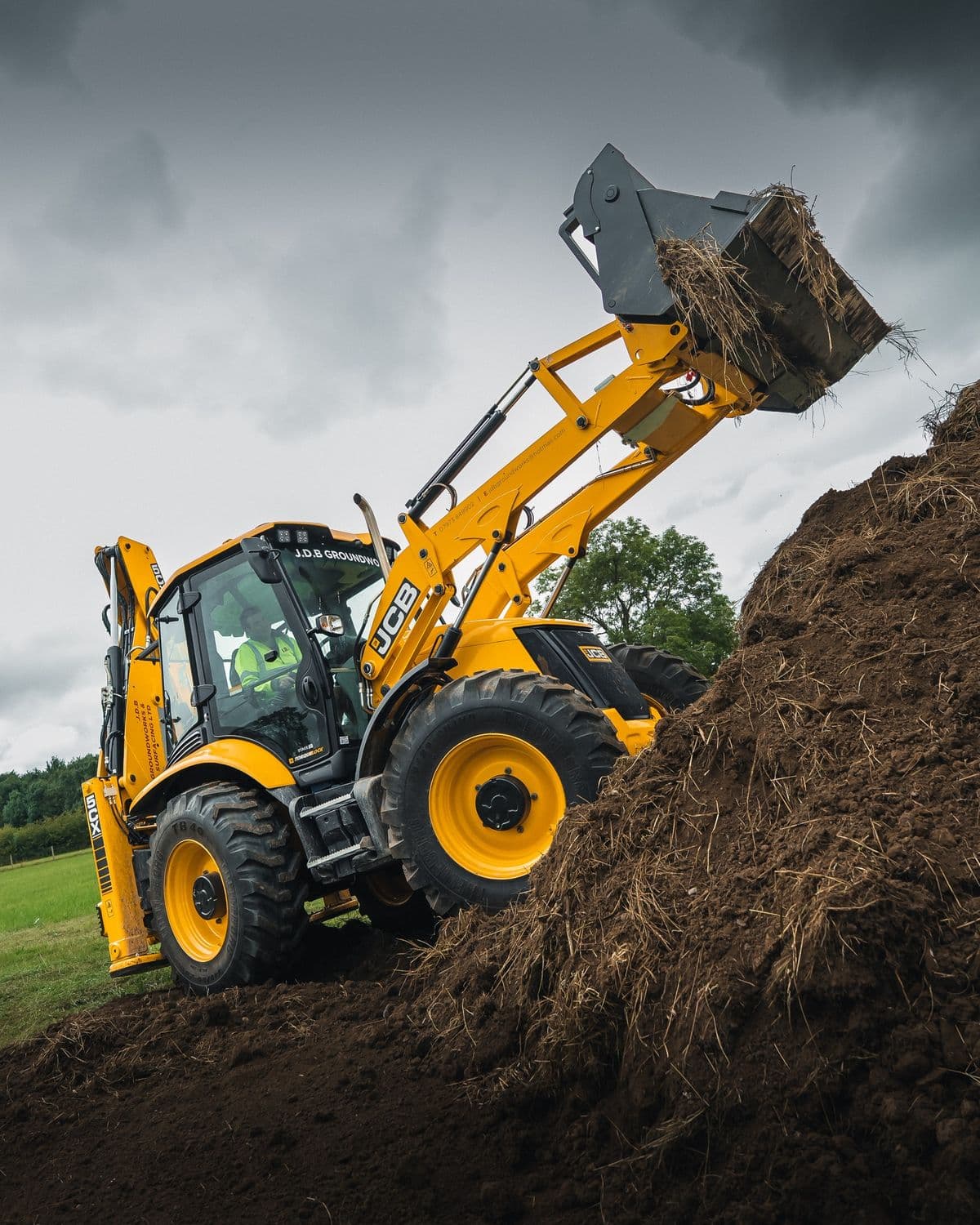 JCB 3DX Backhoe Loader rental Bhubaneswar — RentMyMachine